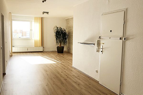 Eingang und Wohnzimmer