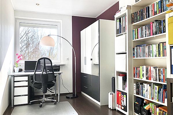 Arbeits- oder Kinderzimmer