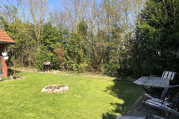 Garten hinter dem Haus